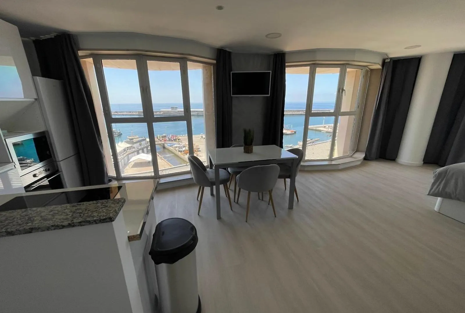 Apartment Center Marina View Silver Studio Funchal